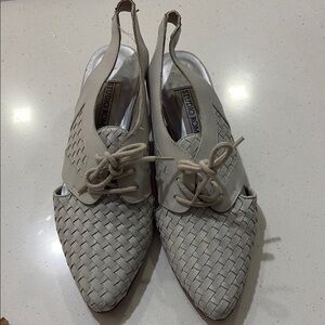 Studio Roma Women's White Leather Woven Shoes